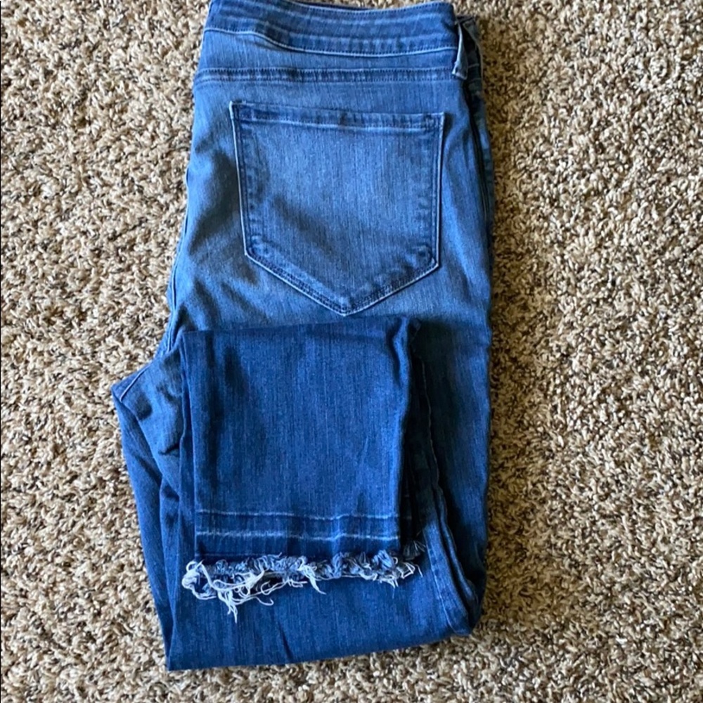 NYDJ ALINA legging with frayed hem